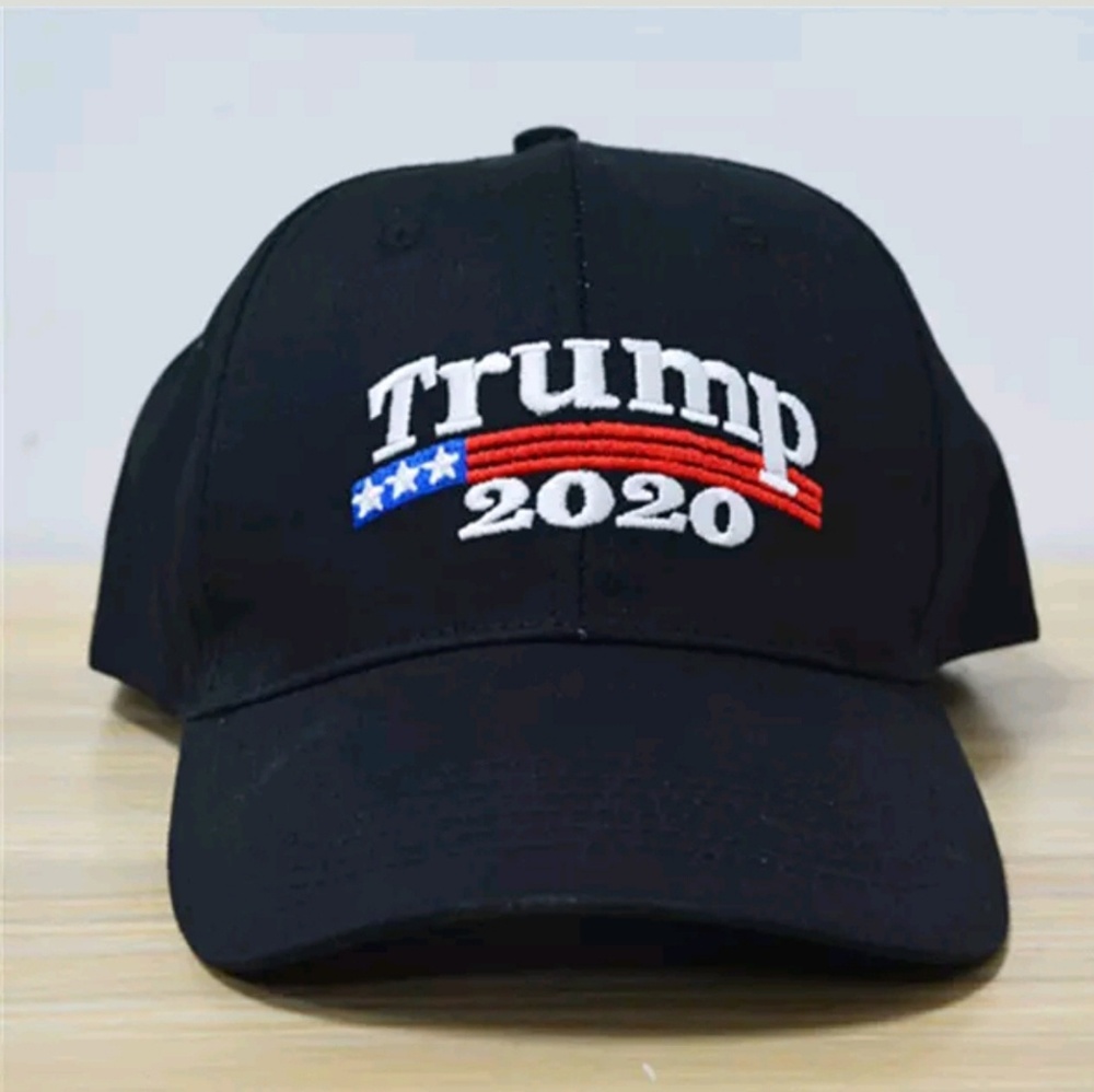 Trump 2020 accessories and trump 1000 dollar - Picture 1 of 4